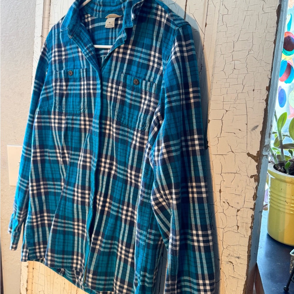 Duluth Trading Co Blue Plaid Button-Up Shirt - Medium